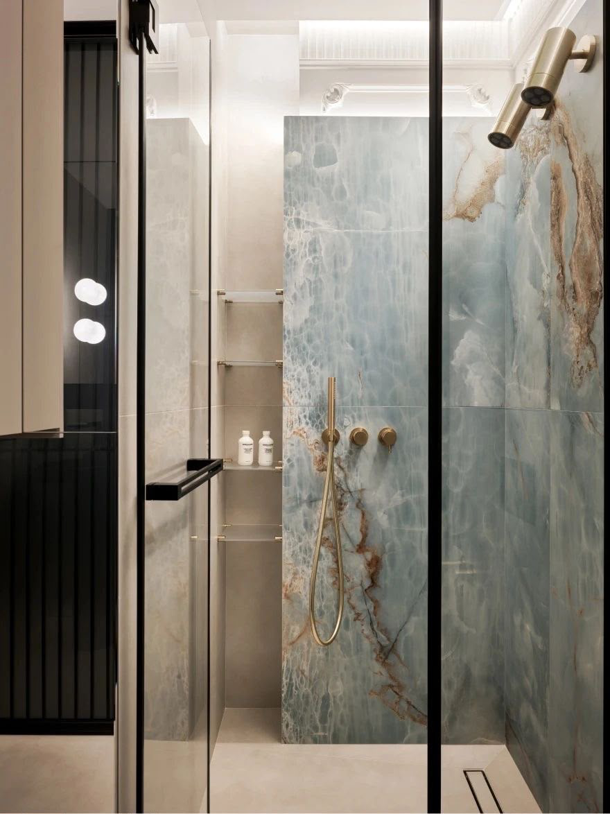 Douche onyx — Champel